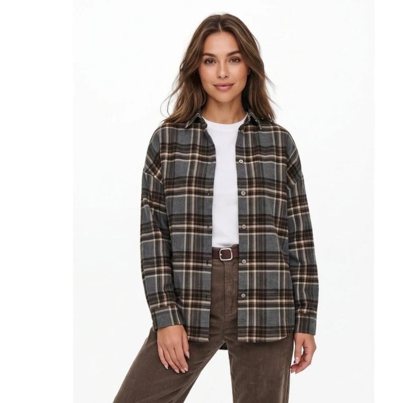 Caitlin | Oversized Flannel Shirt Collared Button Front