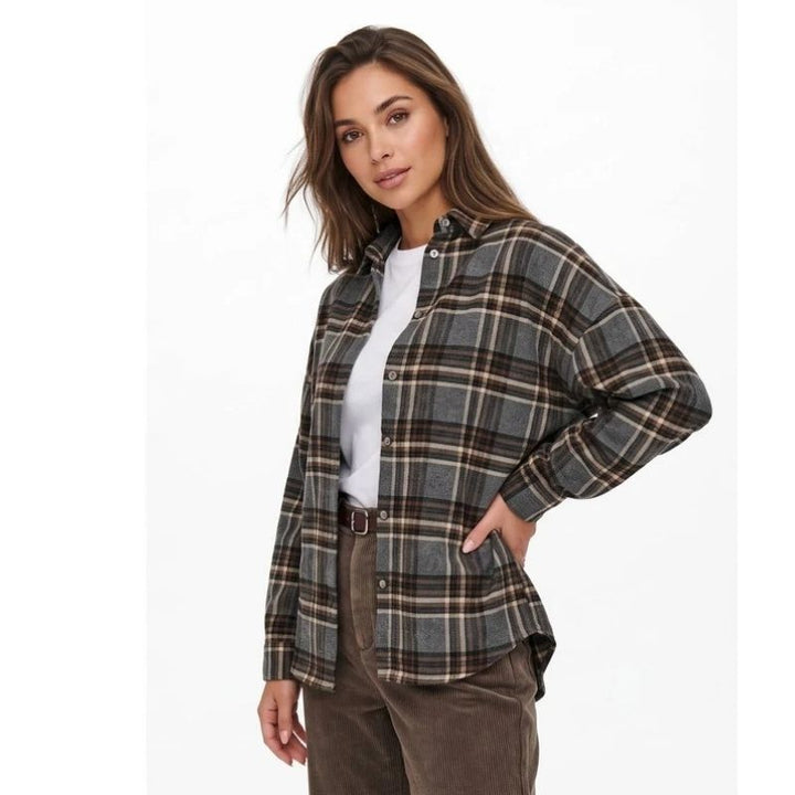 Caitlin | Oversized Flannel Shirt Collared Button Front