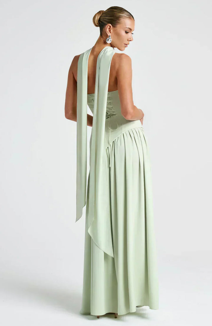 Belle | Women&