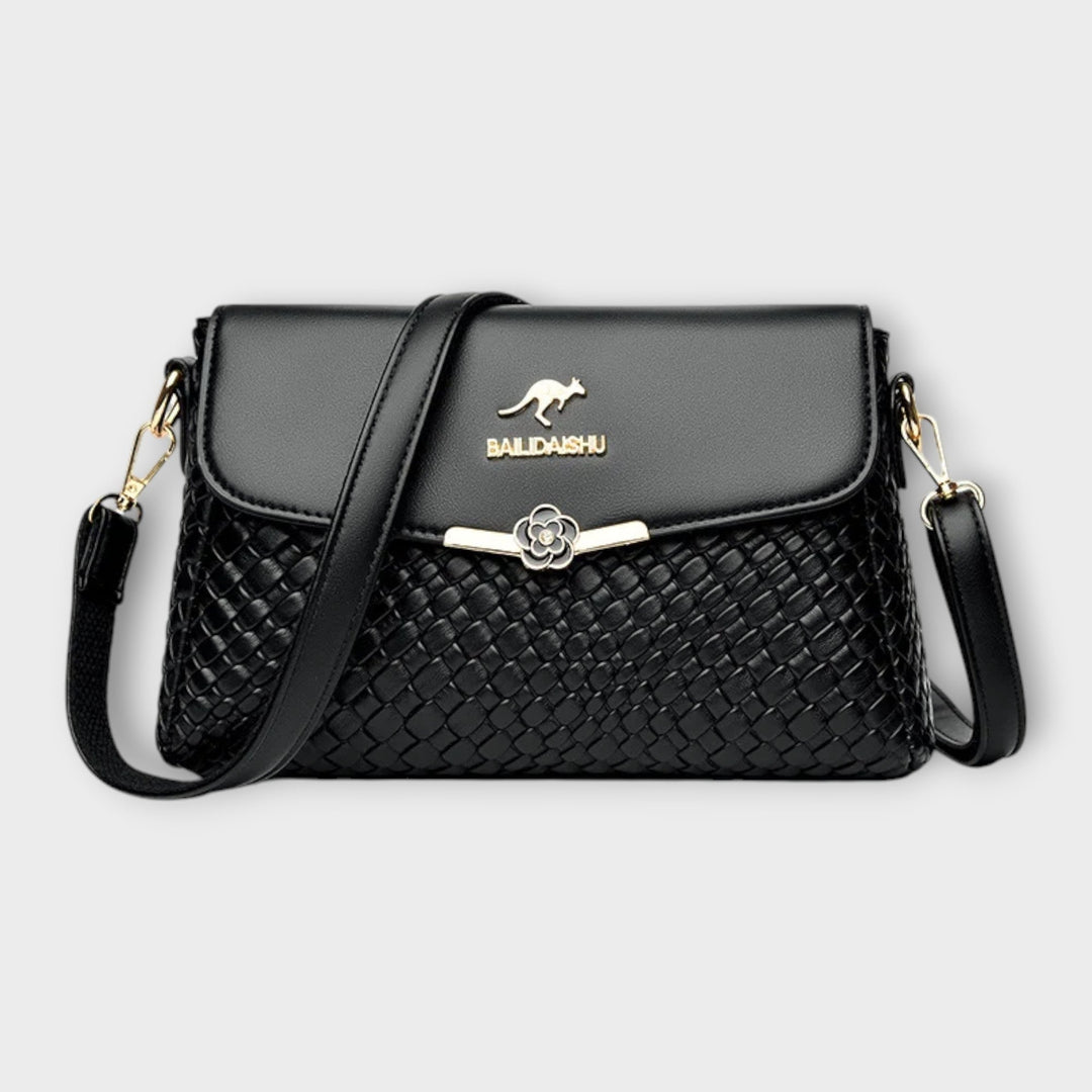 Corinne | Women&