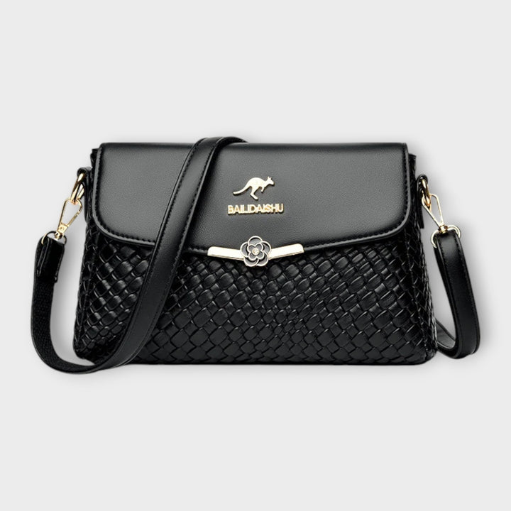Corinne | Women&