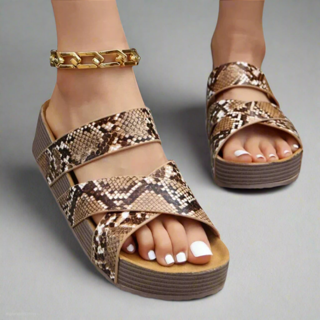 Holly | Women&