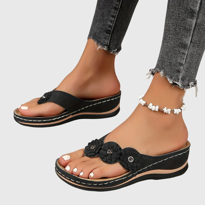 Phoebe | Women&