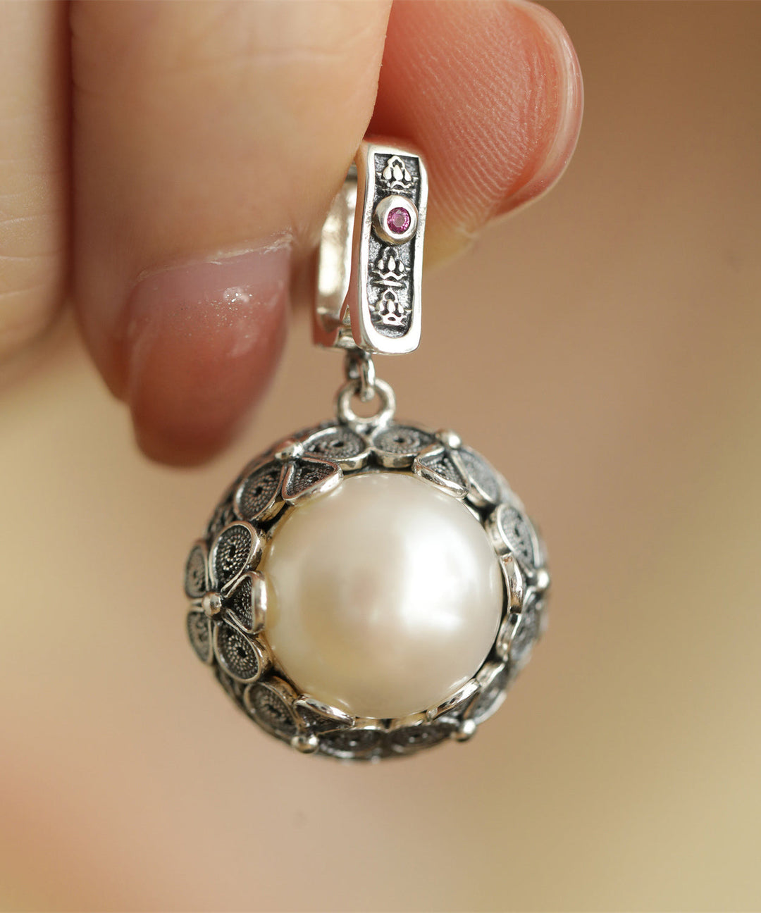 Holly | Beaded Pearl Pendant Silver Necklace